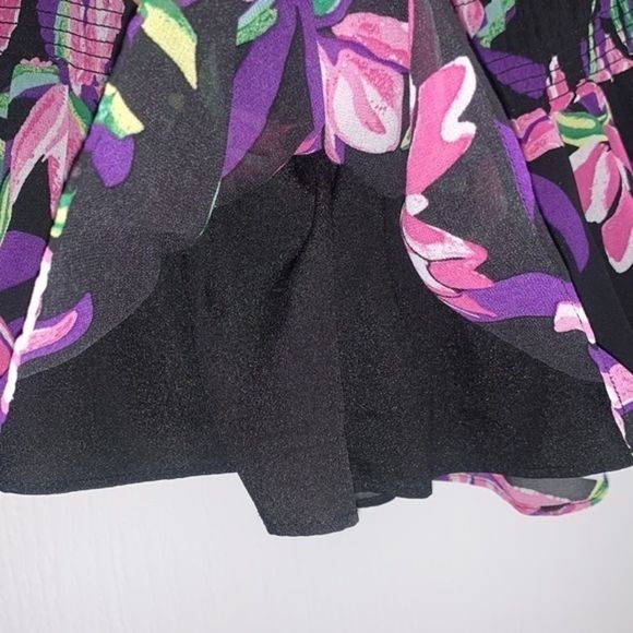 Puff Sleeve Floral Ruched Crop Top - Picture 8 of 12